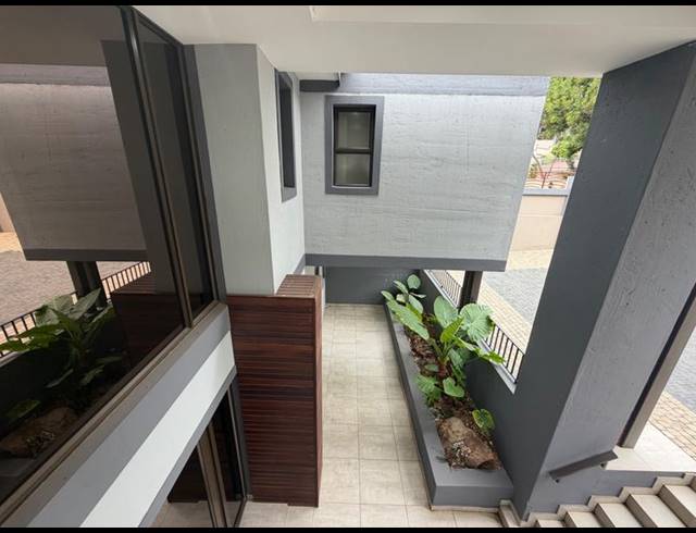5 BEDROOM HOUSE FOR SALE IN IZINGA